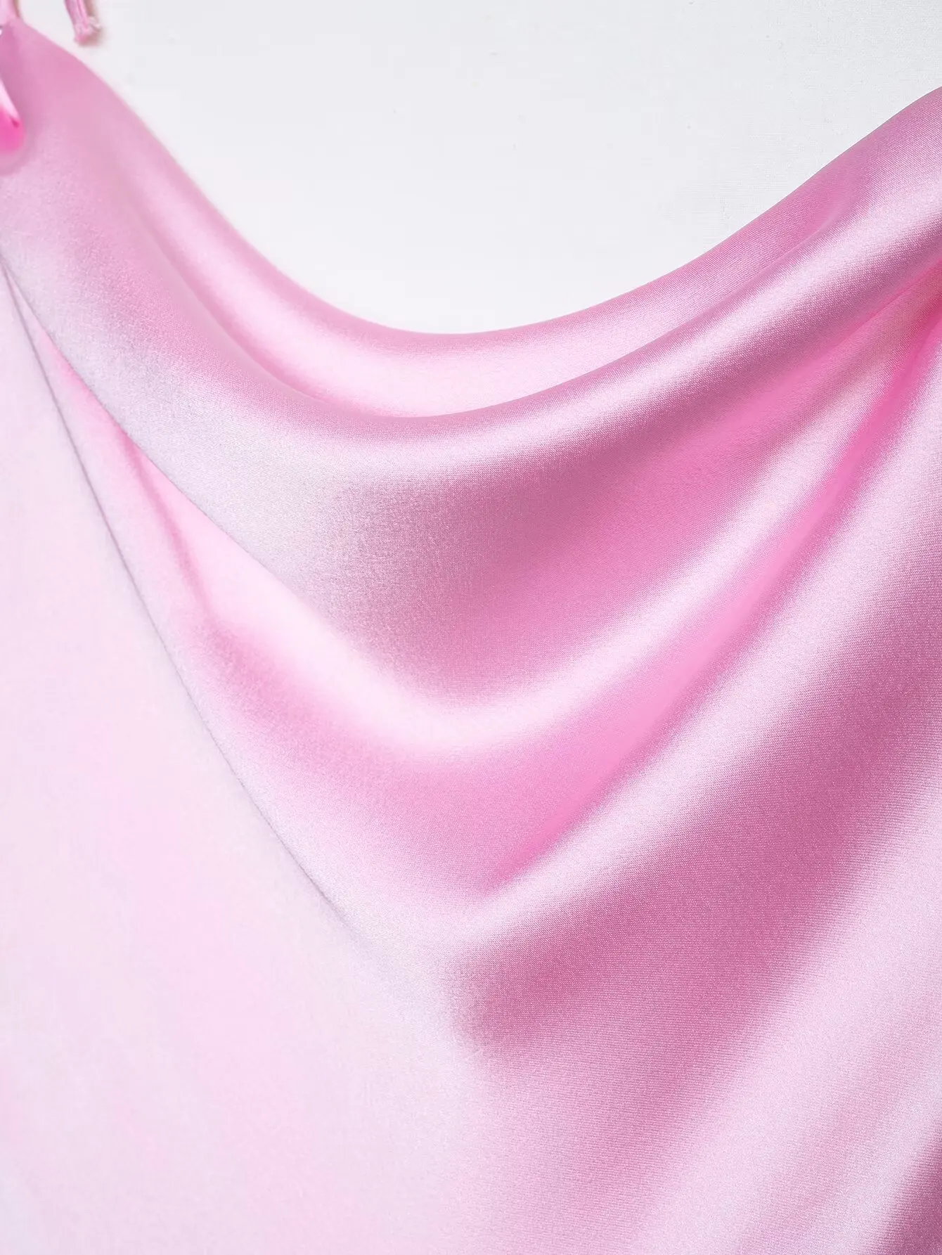 HH 2026 Neues Französisches Satin-Slip-Midikleid für Damen mit Wasserfallausschnitt und Bindeband, Elegantes Sommer-Urlaubs- und Abschlussballkleid – Detail 5