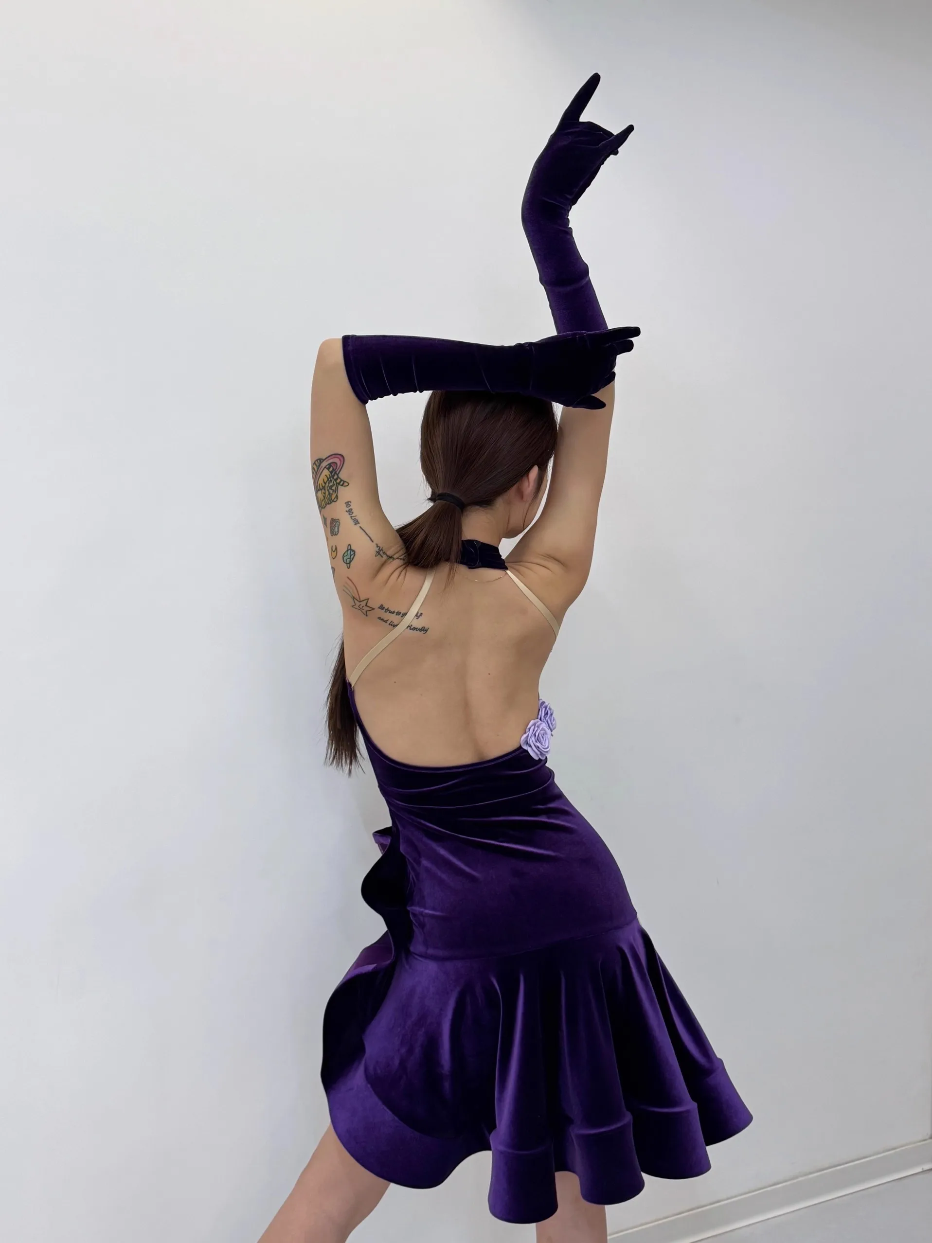 Robe de concours de danse latine pour femmes, en velours noir et violet, col licou, en arête de poisson, Costume de danse Cha Cha Rumba, nouvelle collection