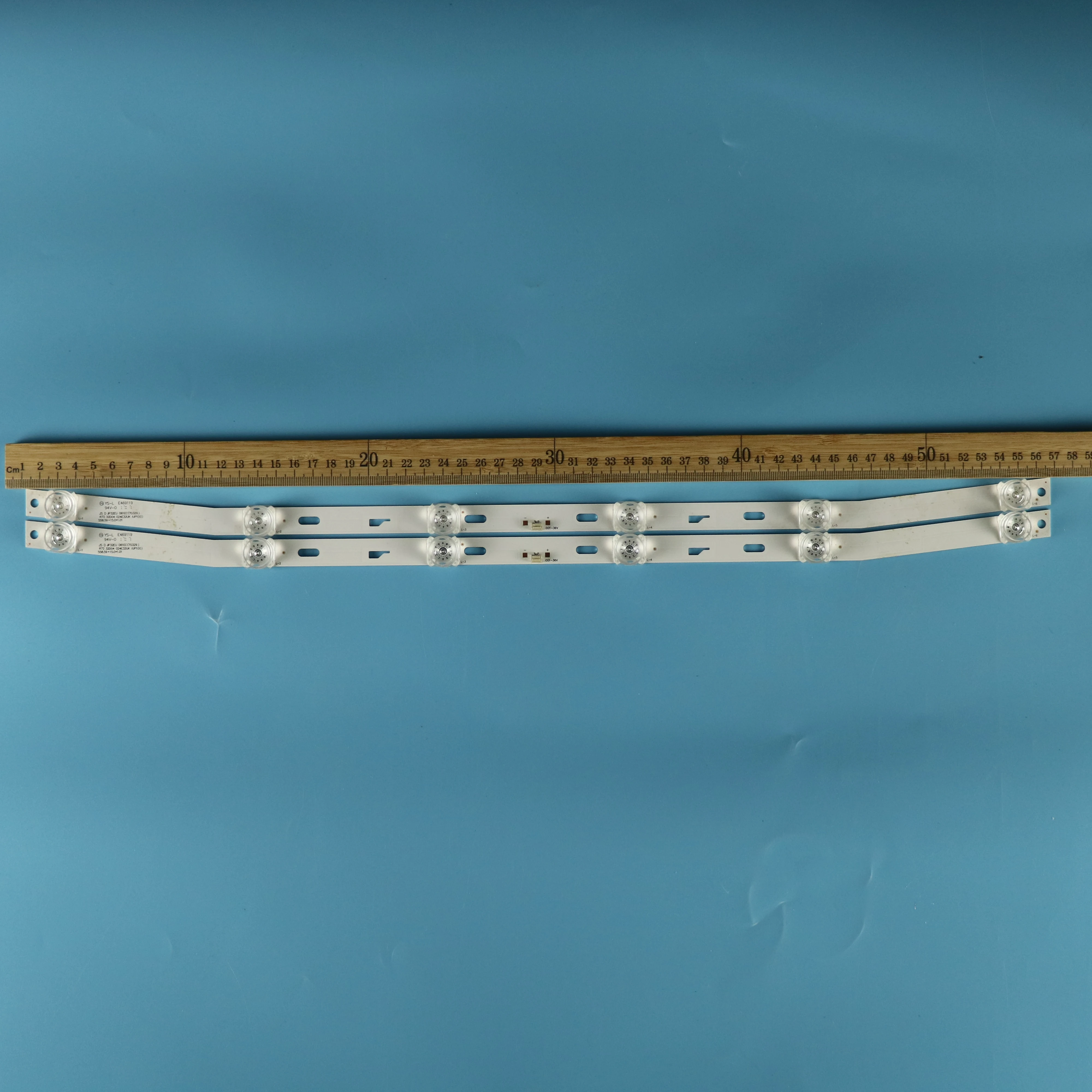 

LCD TV backlight strip for JS-D-JP32EU-061EC(70329) R72-32D04-024E32UK/UP100 MGTV320KA MGTV32QKA 32BC6600 MS-L3150 6V 560MM