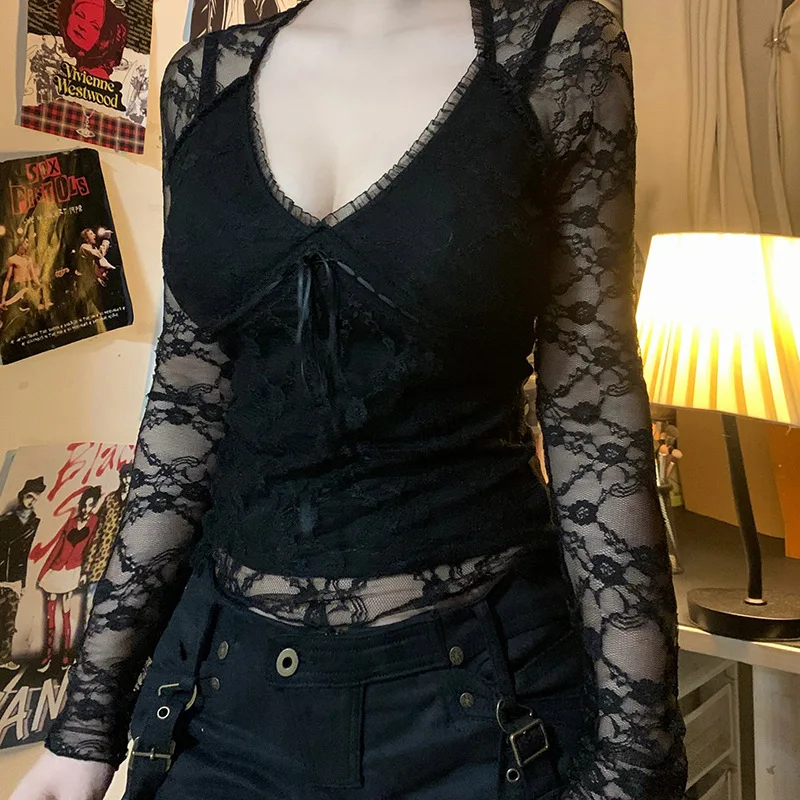 T-Shirt gothique foncé pour femmes, avec nœud en dentelle, col en v, chemise de Base transparente, fille épicée, Sexy, rue, amincissant, haut à manches longues