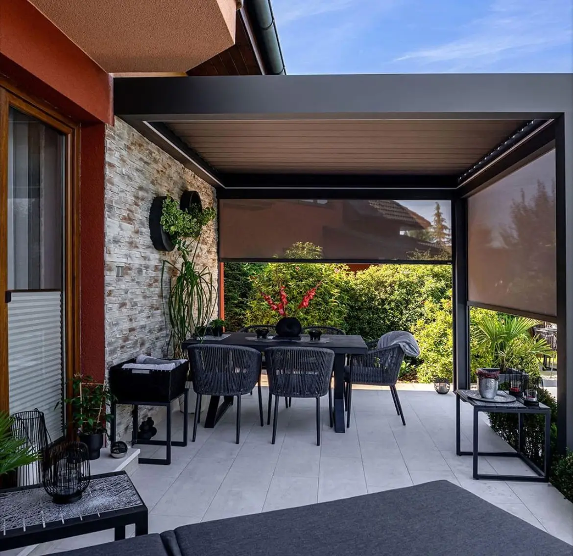 Heavy Aluminum Electric Pergolas Powder Coated Sun Shelter Gazebo Retractable Louvered Roof Waterproof Outdoor Furniture