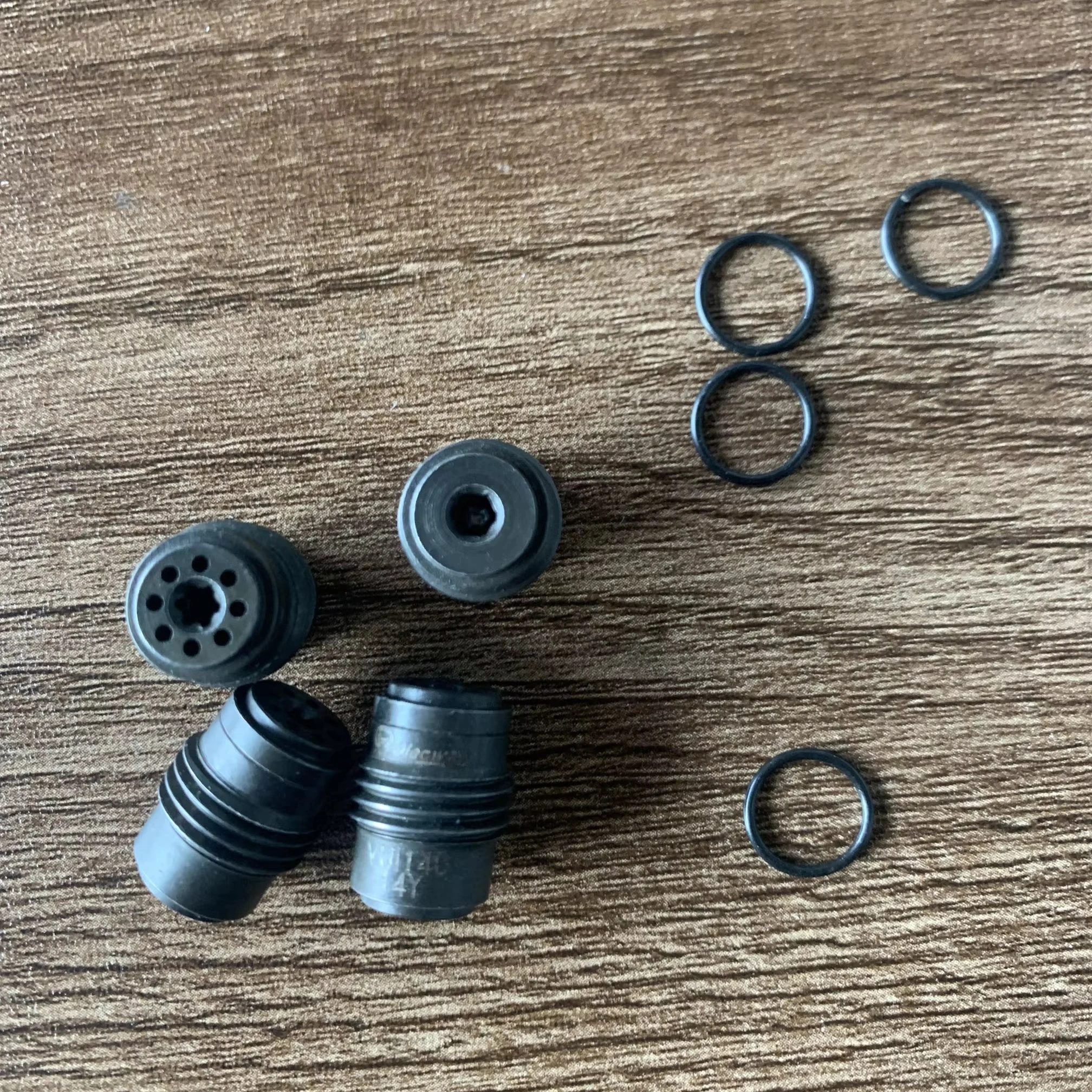 

VUI140 VUI-140 VUI 140 Oleoweb origin Pipe Explosion - Proof Valve Made in Italy Original in Stock Reliable