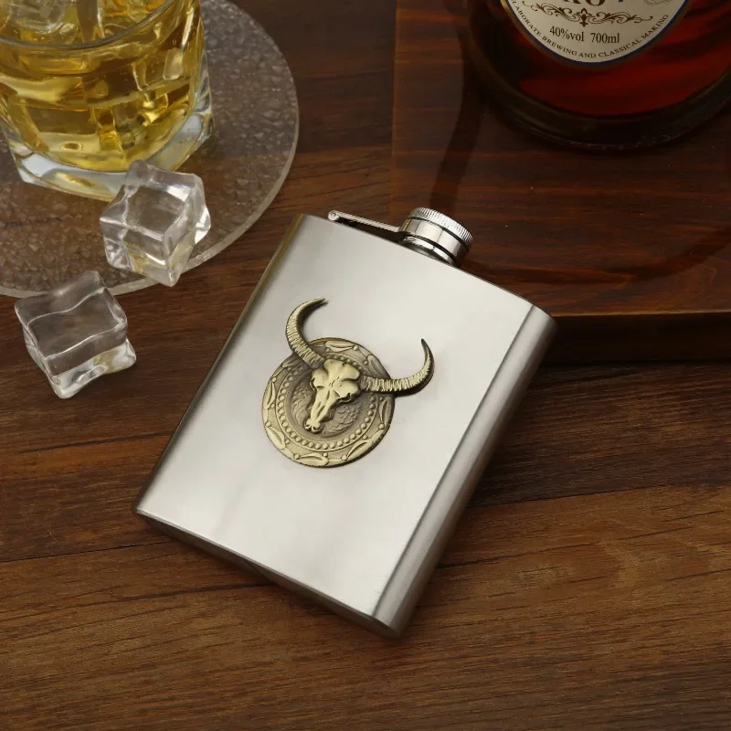 Stainless Steel Hip Flask with Bull Totem Wine Pot Portable Hip Flask Travel Alcohol Liquor Bottle