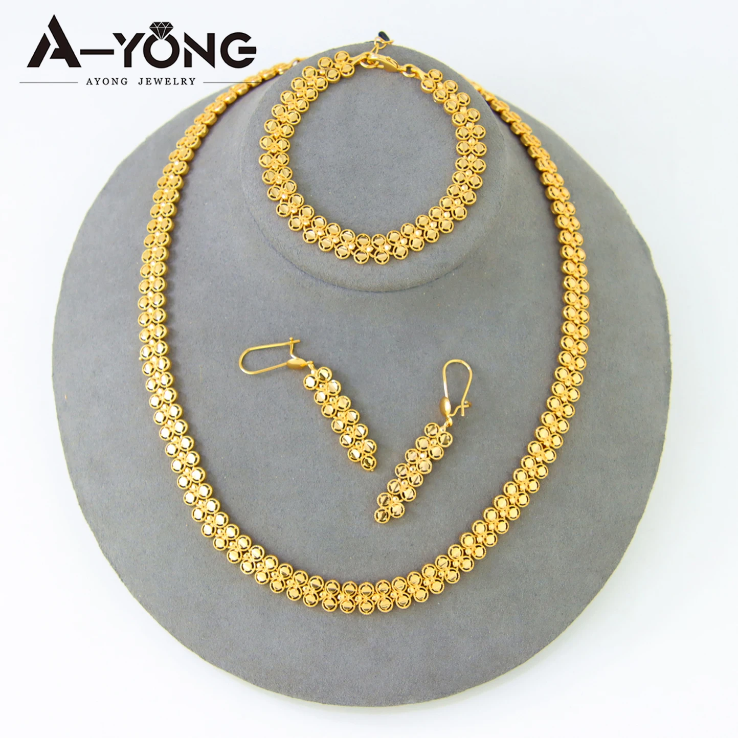 Dubai Bridal Wedding Jewelry Set 24k Gold Plated Elegant Leaf Necklace Bracelet Earrings Habesha Women Event Party Jewelrys