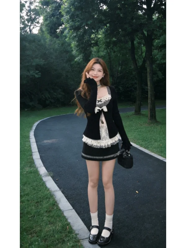 

Korean Sle Sweet And Spicy Girl Design Sense ature Lace Splicing Knitted Top Wooden f Skirt Set Women's Faion