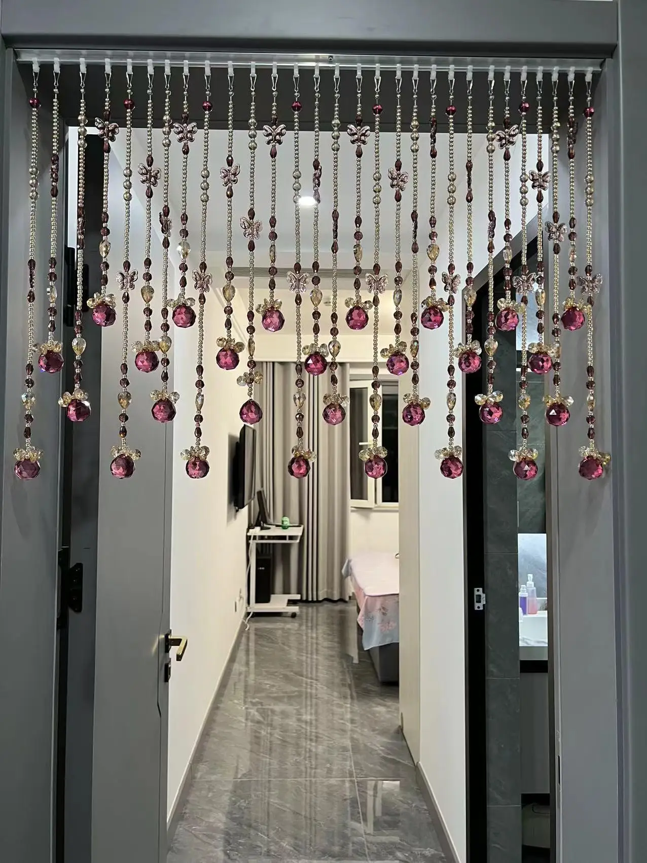 

High-end burgundy butterfly crystal bead curtain bedroom bathroom semi-curved curtain living room