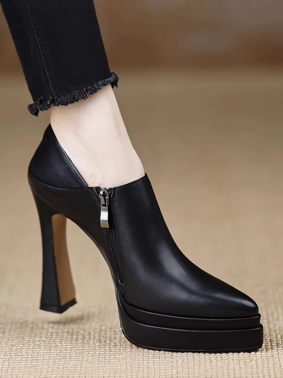 

Waterproof Soft Leather Pointed Toe Single oes Women's Autumn New Coarse Heel Comfortable Heightening Zipper High Heels