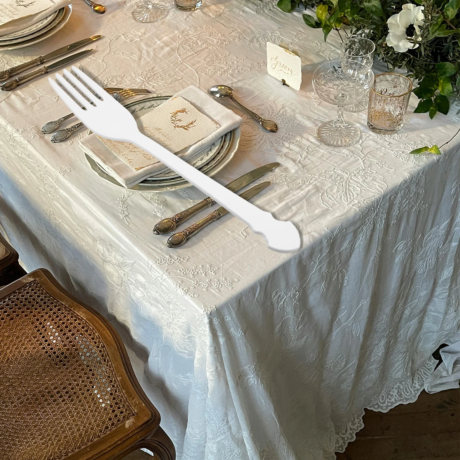 

50Cm Giant Fork Prop White Oversized Novelty Utensil for Photo Booth Party Halloween Cosplay Decor Large Plastic Serving