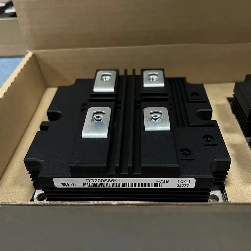 

Оригинальный новый модуль IGBT DD200S65K1 6300 В 200 А Высоковольтный электронный модуль для промышленного применения
