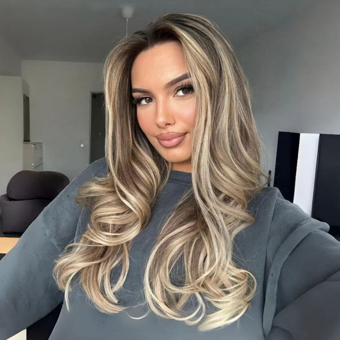 Wave 24Inch Highlight Blond Front Wig Hair Pre Plucked  Glueless Women HD Lace Transparent Lace Hair Wig