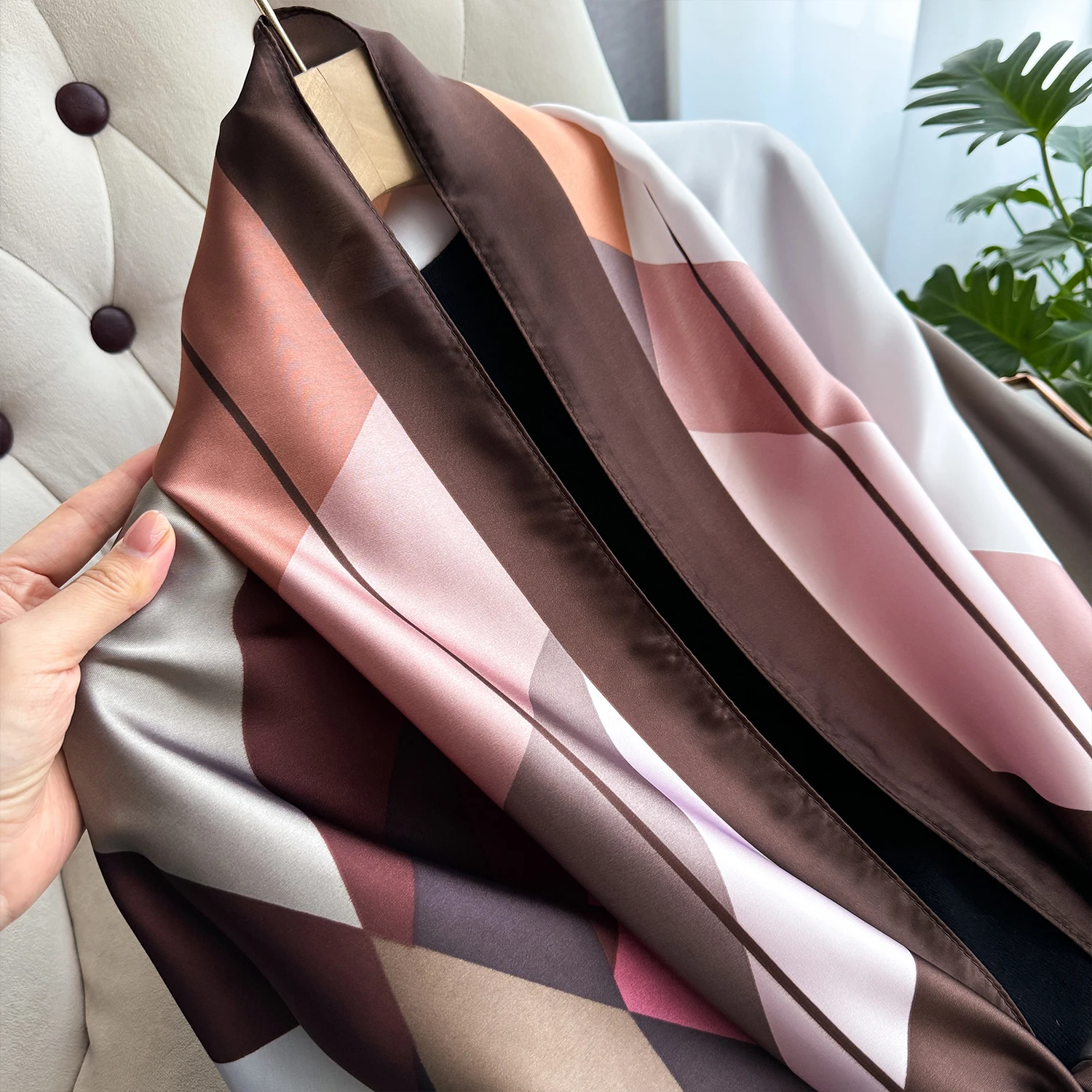 Luxury Brand Scarf Spring Summer Women Beach Sunscreen Fashion Party Shawl China Quality Silk Lady Popular Print Scarves Hijab