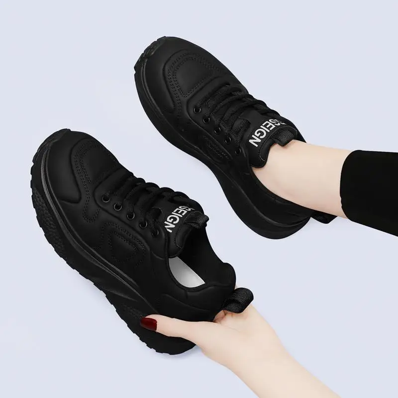 

Женские повседневные слипоны Yearcon Black Sport: мягкая подошва, нескользящие, удобные, с кожаным верхом, модные, для всех возрастов
