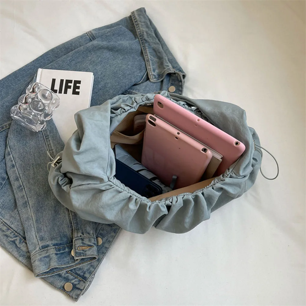 

Women Chic Hobo Bag Large Capacity Cloud Pleated Shoulder Bag Top Handle Bag Solid Color Multi-pockets for Party Vacation