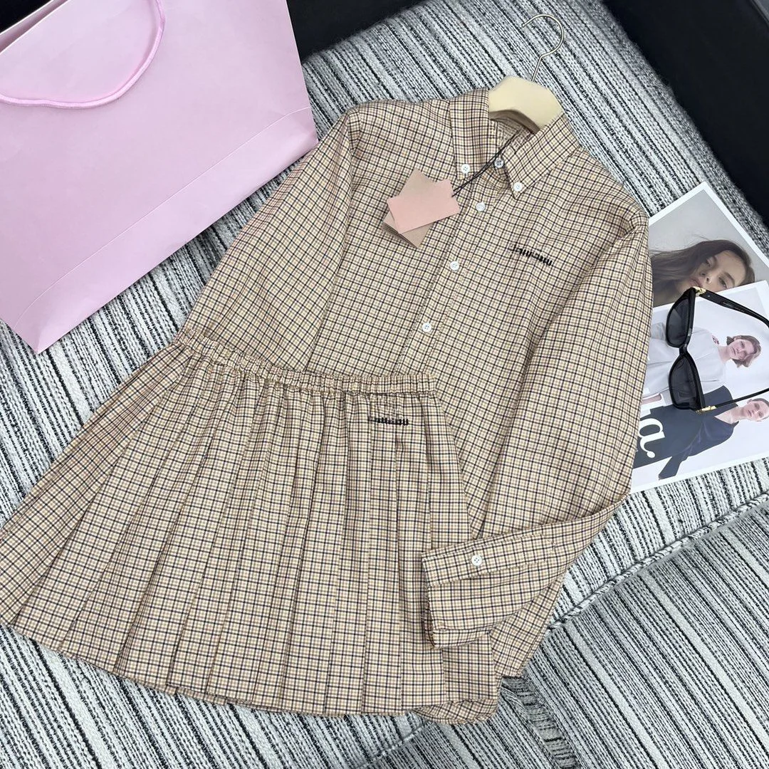 New Plaid Lapel Long Sleeve Shirt with Elastic Waist Folding Short Skirt 2024 Summer New Series 2