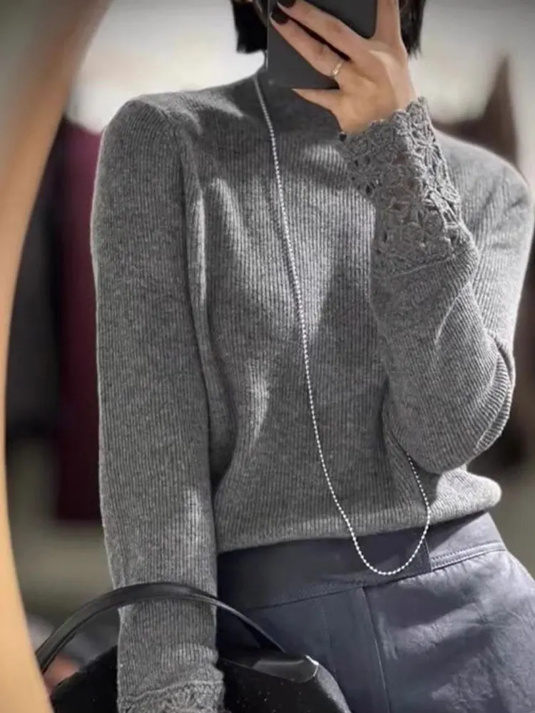 Sweter damski z dzianiny Ele Long Sve Camere, z koronkowymi wstawkami, wysoki kołnierz, miękki i przytulny, idealny jako warstwa bazowa, do pracy i na co dzień.