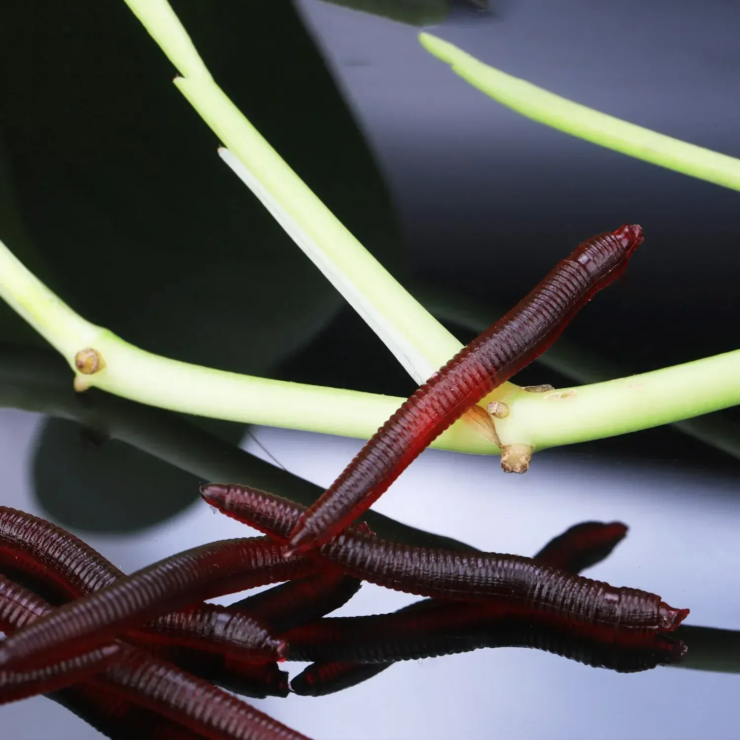 1 セットソフト釣りルアーシミュレーションワーム 4 センチメートル人工ルアー釣りセット生臭い鯉釣具海水 Freshwate