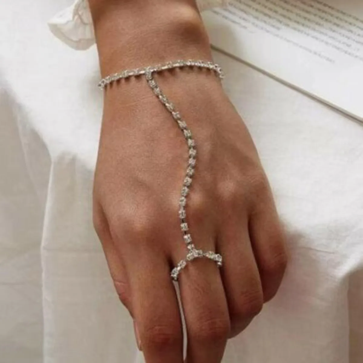 Simple Shiny Zircon Connected Finger Ring Bracelet For Women Fashion Tassel Chain Wrist Accessory Jewelry Gifts Party Daily Wear