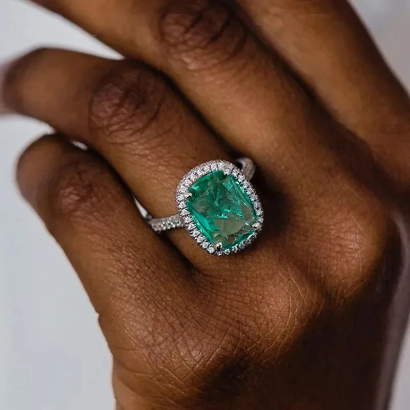 Charm Lady Lab Emerald Diamond Ring 925 Sterling Silver Party Wedding Band Rings for Women Bridal Engagement Jewelry Gift