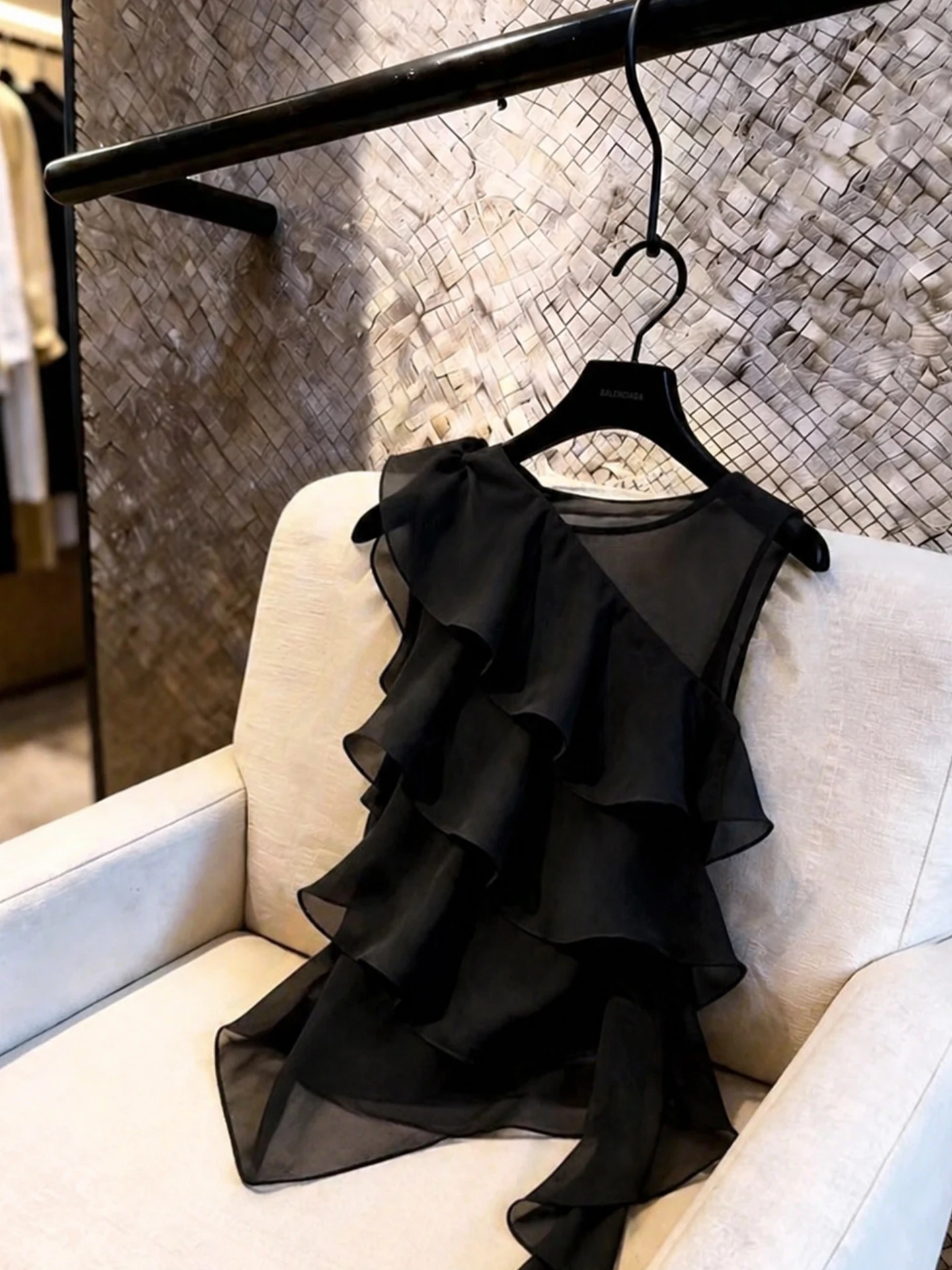 

Fashionable Summer Sleeveless Vest Women's Pure Color Design Sense Stylish Overhead Shirt Commute Korean Style Straight Cut