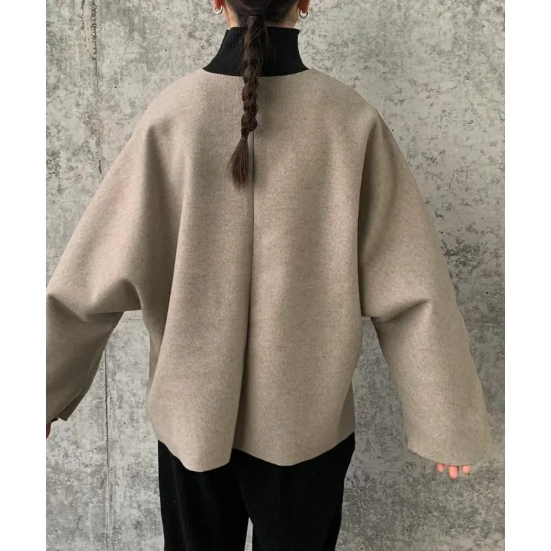

2025 Autumn New Product Casual Version Blended V-neck Woolen