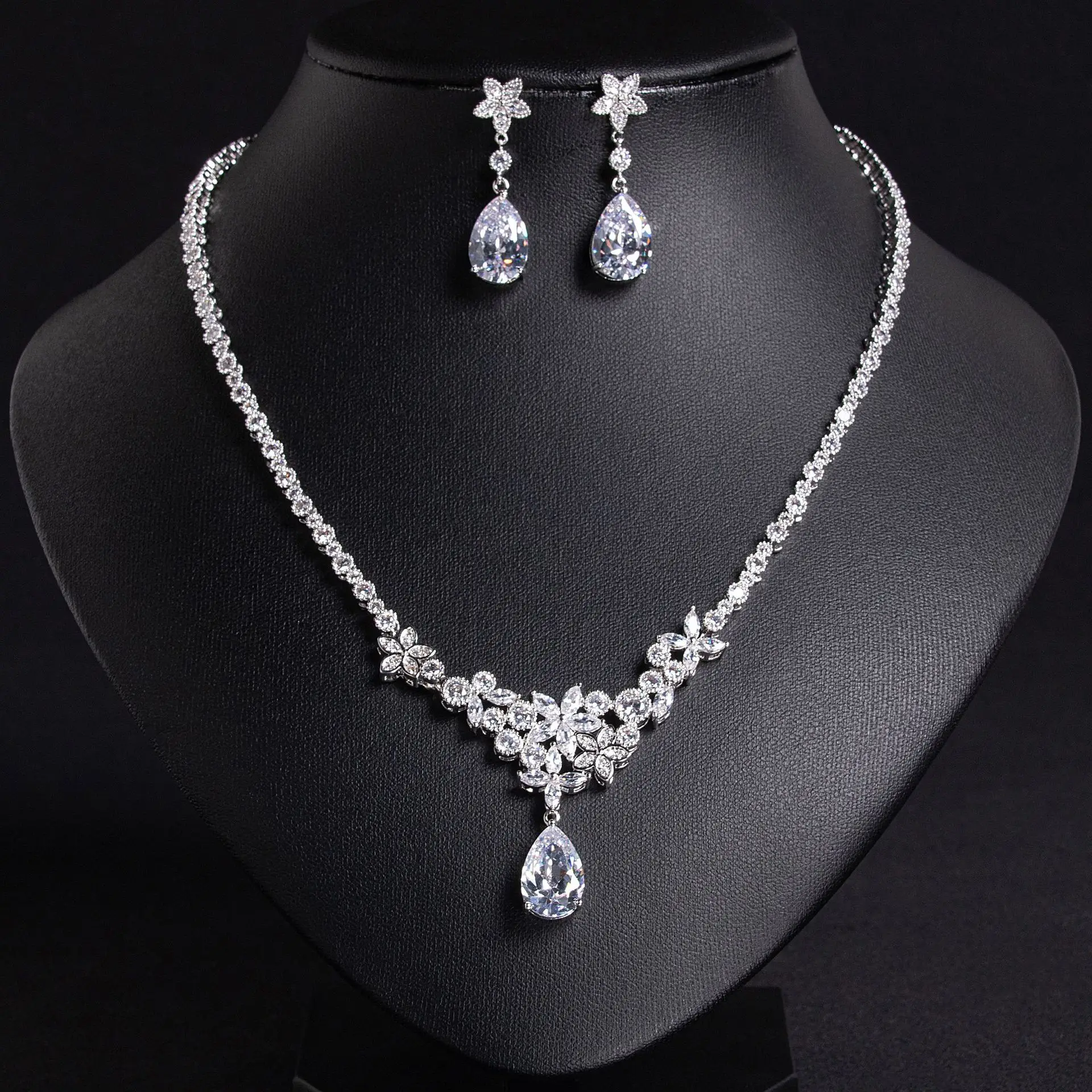 

3Pcs Bridal Jewelry Sets For Women Cubic Zirconia Saudi Indian Necklace Earrings Sets For Wedding Bride Pendant Necklace Gifts