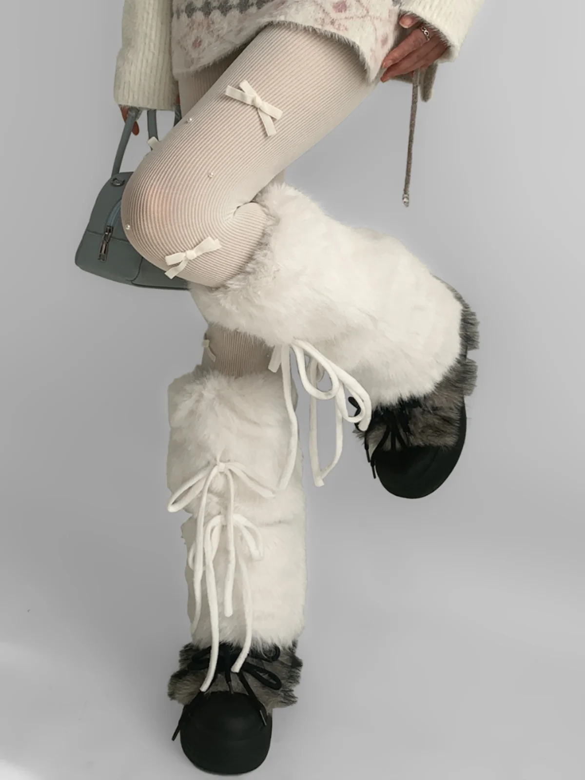Y2K Subculture Japanese Original White Plush Leg Warmers with Bowknot Straps Autumn Winter Lolita Calf Socks for Women