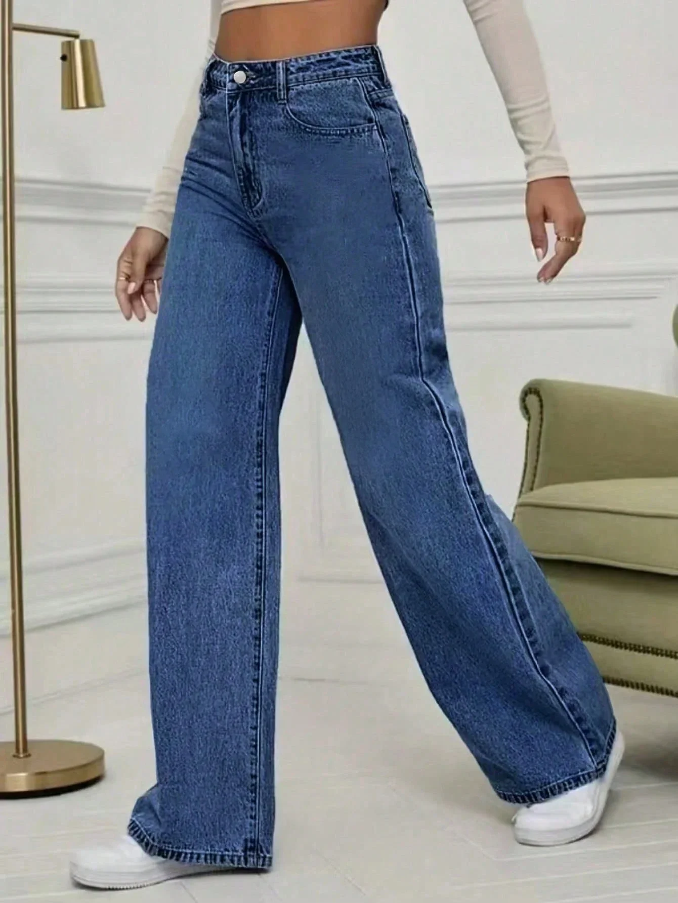 

Женские джинсы прямого кроя с завышенной талией для повседневной носки