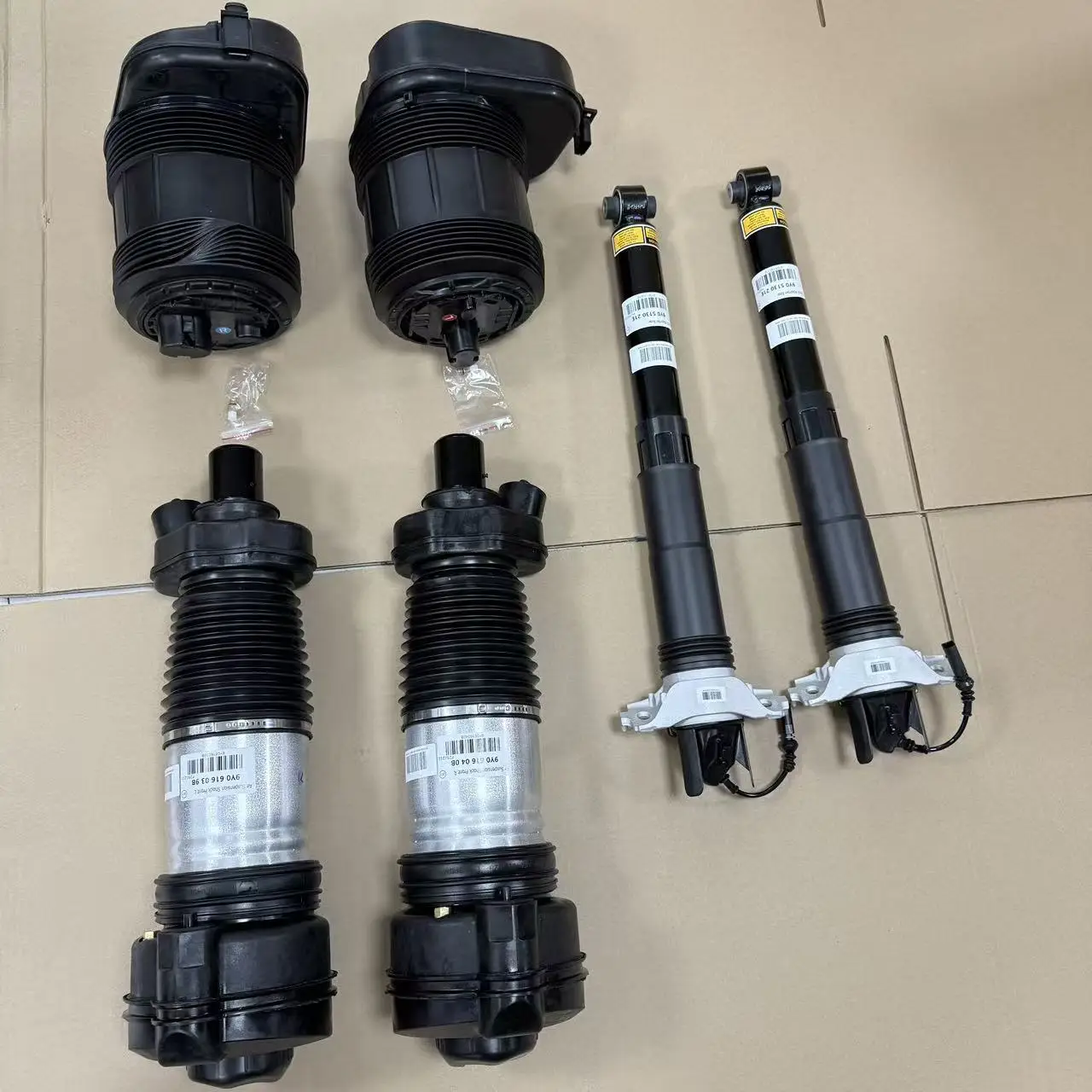 1SET 9Y0616039B 9Y0616040B Shock Absorber for Touareg 9Y0 9YA Turbo S Hybrid 18 22 Air Suspension Strut Shock