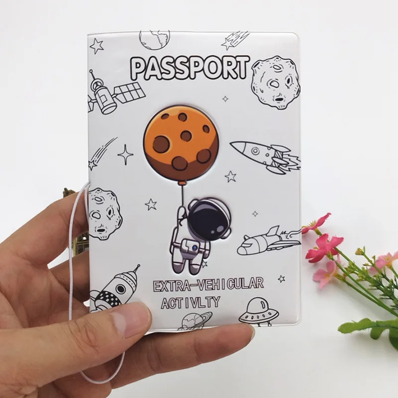 Desenhos animados Astronauta Passaporte Capa, PVC Case para Passaportes, Carteira de Viagem, Titular do Cartão, Titular do Passaporte com Bungee