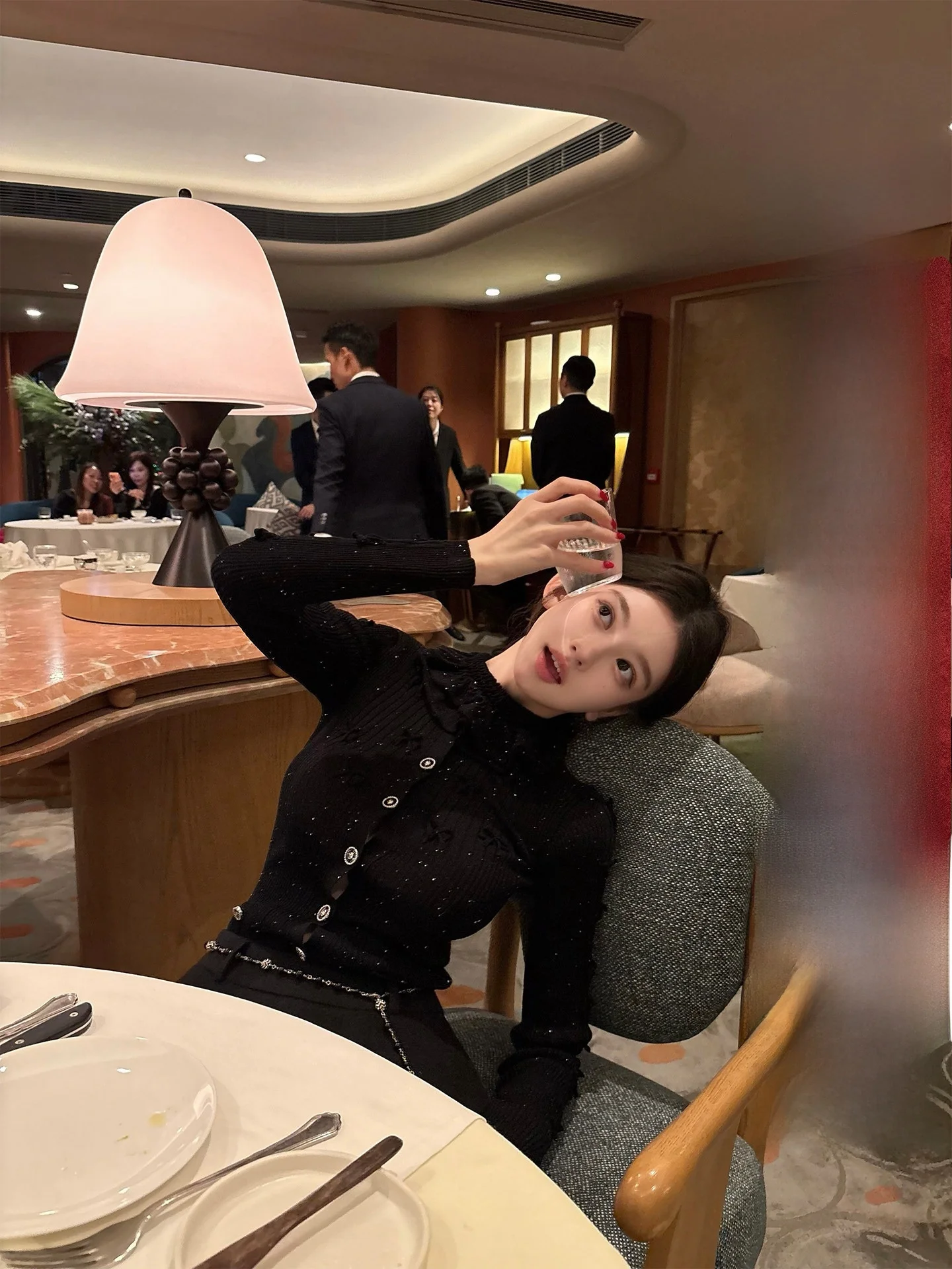 

Женский весенний вязаный кардиган Good Morning Fan Fan с отстегивающимся воротником из кружева и блестящими элементами, с коротким рукавом