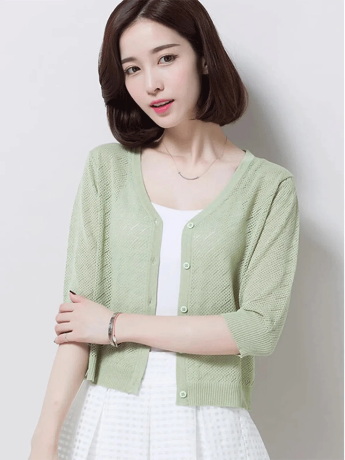 Ice Silk Knitted Short Sleeve Cardigan Women's Light Weight Hollow out Design Air Conditioning Top Thin Outerwear Summer Fashion