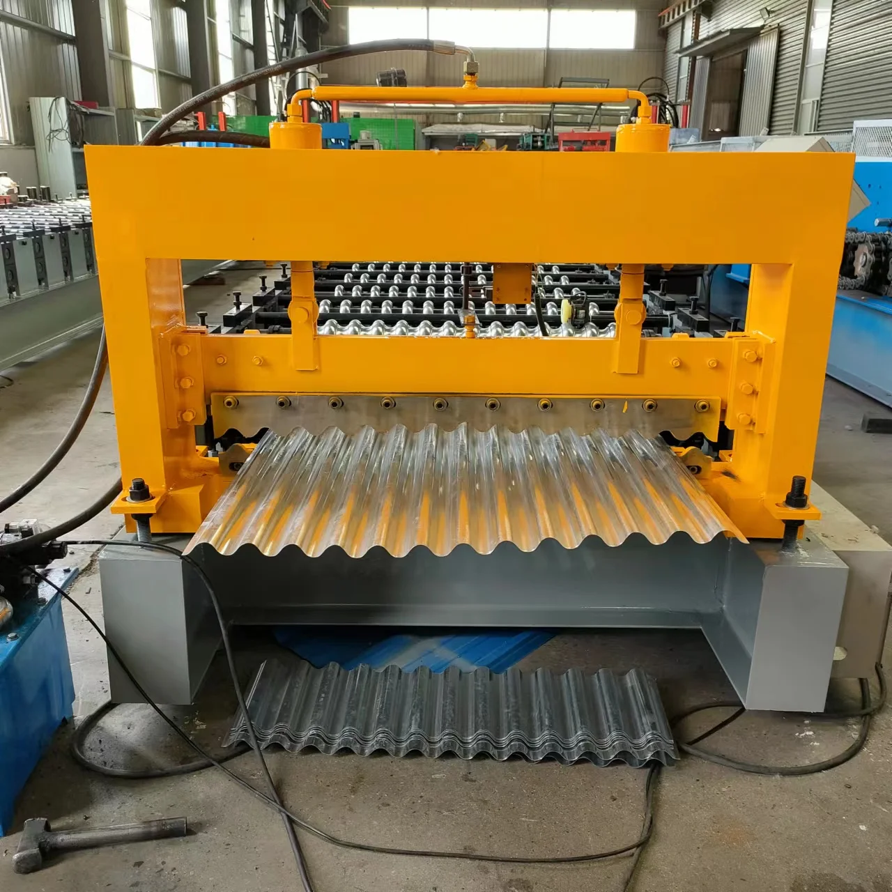 Full Automatic Corrugated Roof Panel Roofing Sheet Roll Forming Machine Wall Panel Roof Tile Making Machine