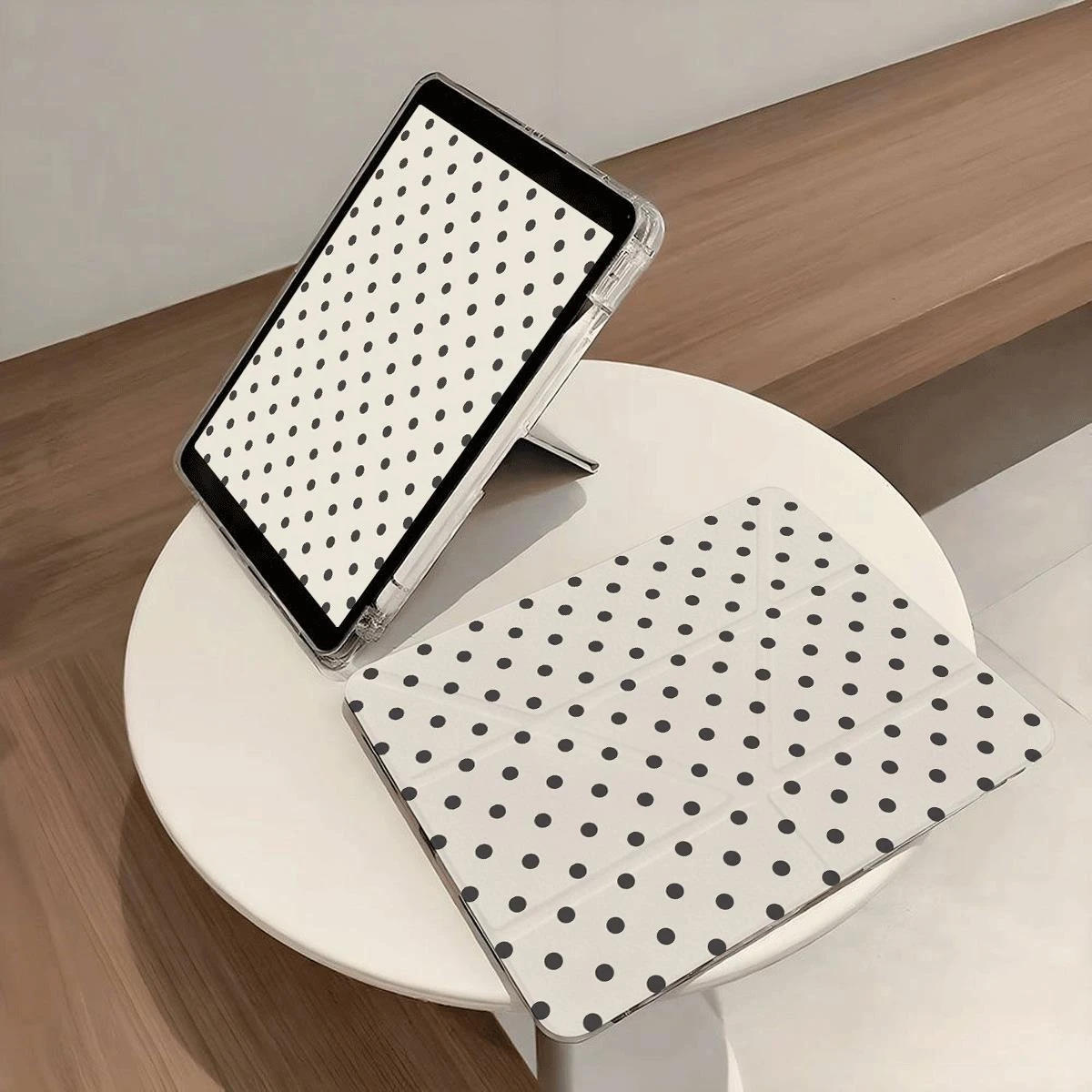 Black Polka Dot Tablet Case For iPad Pro 11 12.9 13 A16 M2 M4 M3 M5 Shell 8.3 9.7 10.2 5/6/7/8/9/10/11th Mini Air 3 4 5 6 Cover
