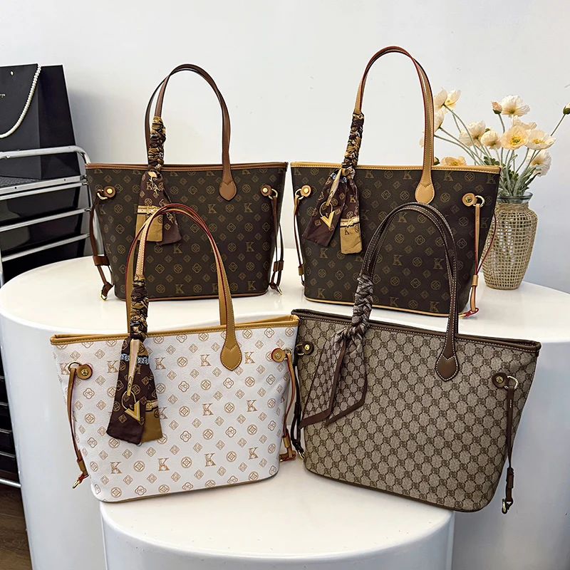 

High-End Vintage Messenger Bag Large Capacity With Logo For Business Women Elegant Leather Commuter