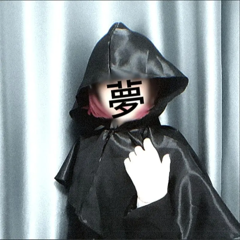 Mittelalterlicher Kapuzenumhang – Halloween-Kostüm-Schal & Cosplay-Umhang; Unisex, Kurzer Umhang für Rollenspielcharaktere (z.B. Ritter). – Detail 5