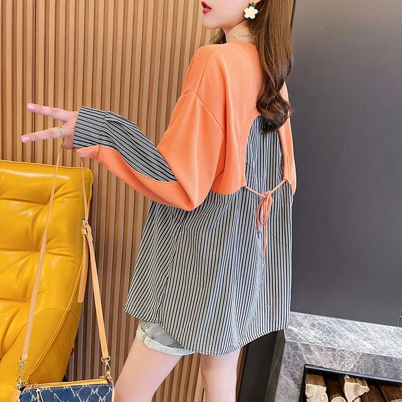 بلوفر نسائي مخطط رخيص الثمن 2000s Sport Emo جديد في ملابس الشارع الكورية الجمالية Y2k Kpop بلوزات نسائية من قطعتين