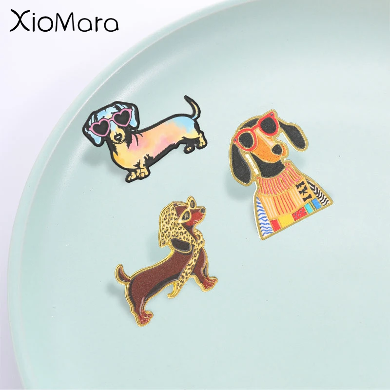 Art Fashion Dachshund Enamel Pin, Cool Dog with Sunglasses Badge, Fashion Clothes Backpack Accessory, Gift for Dog Lovers