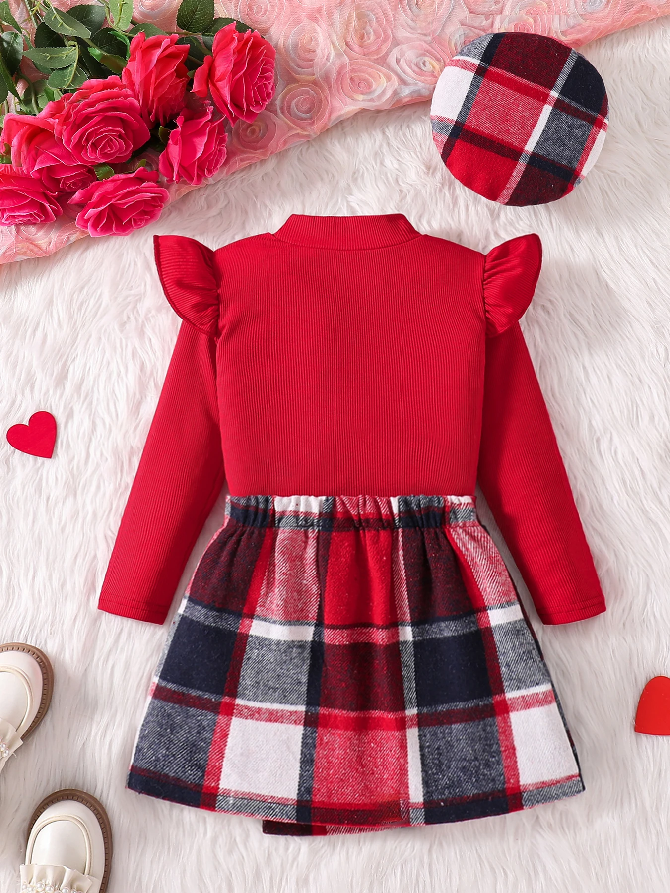 Children\'s spring and autumn new fashion 2 sets of red knitted mid-neck long-sleeved shirt and plaid skirt + trend plaid hat