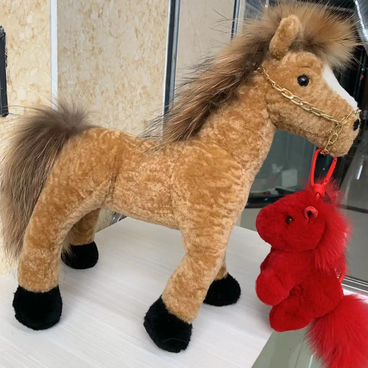 リアルなぬいぐるみ馬のバッグチャームアクセサリー、柔らかいファークッション装飾、愛らしいミニ馬のぬいぐるみ、バッグや革製品に
