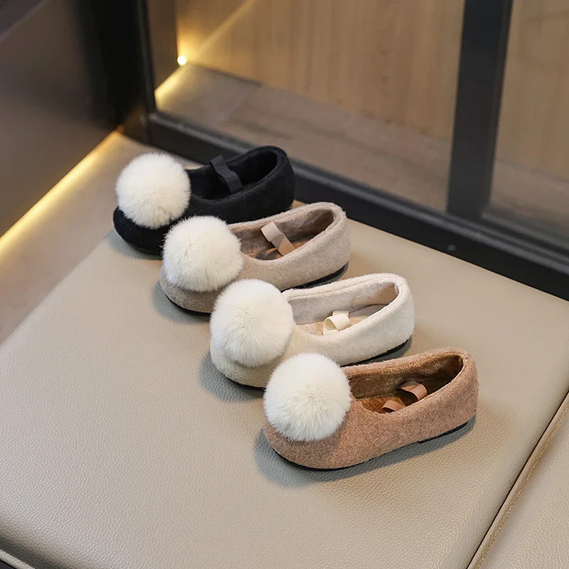 女の子の冬のフラットシューズふわふわベルベット弾性バンドファッション子供プリンセスシューズ 4 色素敵な浅い暖かい子供靴