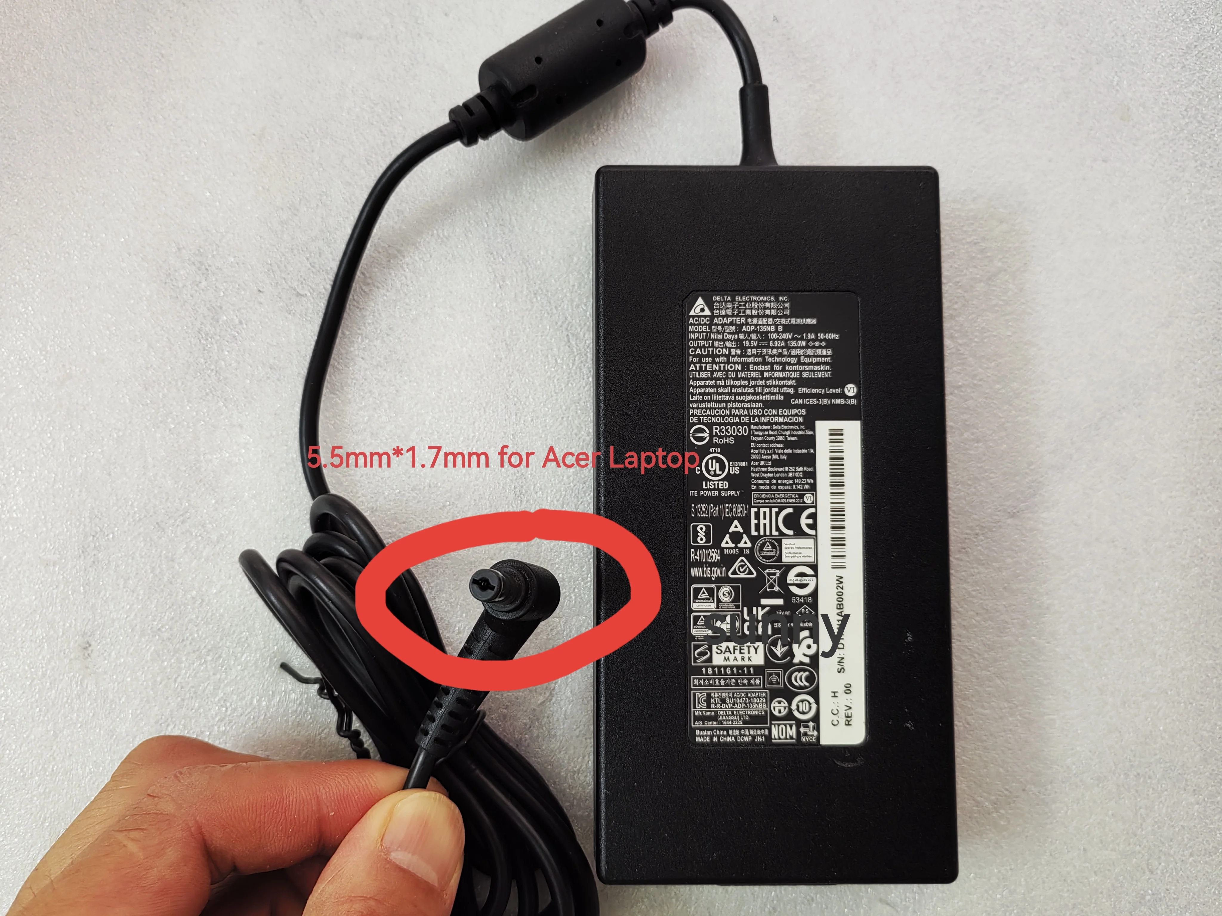 

NEW OEM Delta 19.5V 6.92A ADP-135NB B tip 5.5mm*1.7mm 135W AC Adapter For Acer Nitro 5 N20C1 AN515-44 Laptop