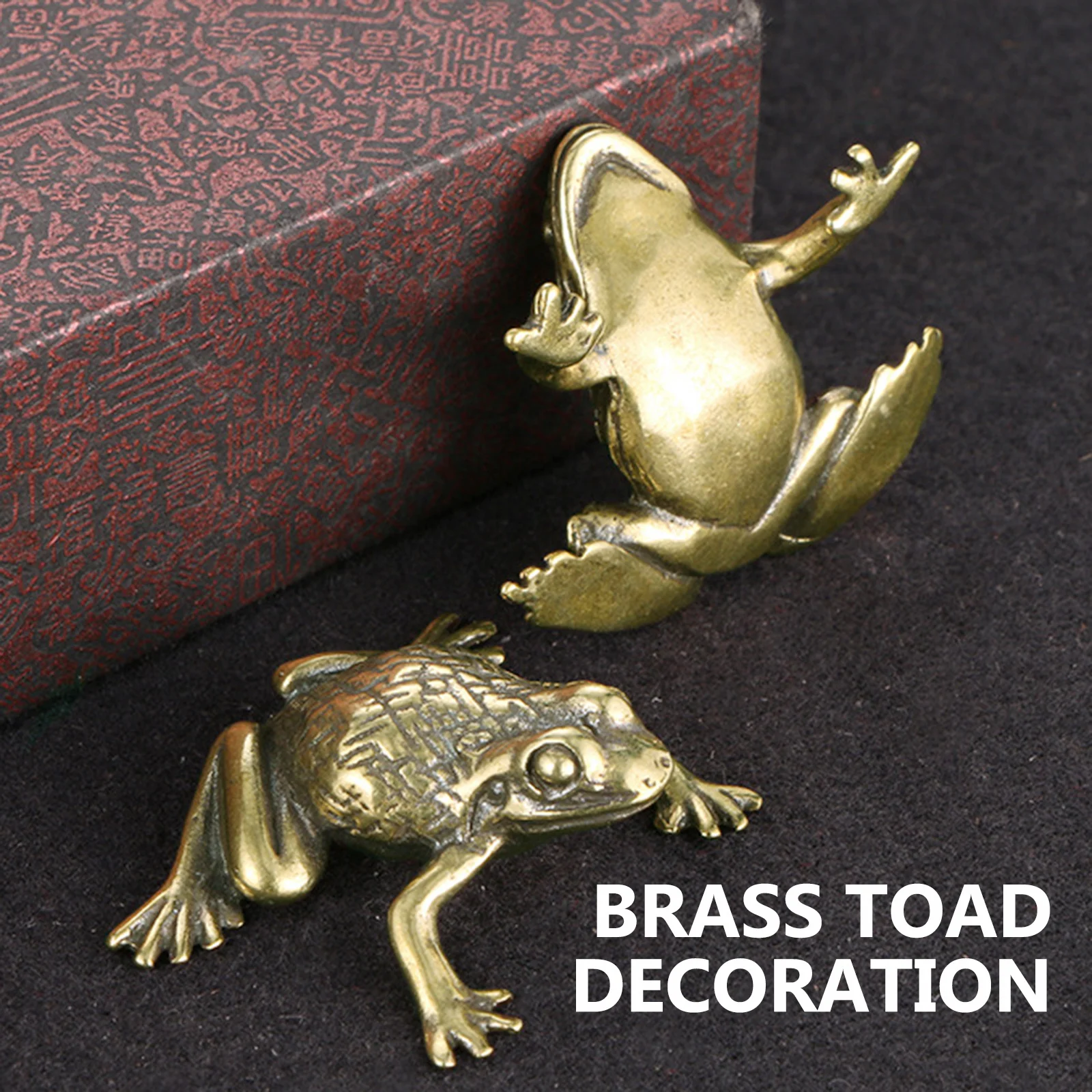 

2Pcs Brass Toad Statue Chinese Style Desktop Decor Exquisite Craftsmanship Fengshui Wealth Ornament Art Collectibles