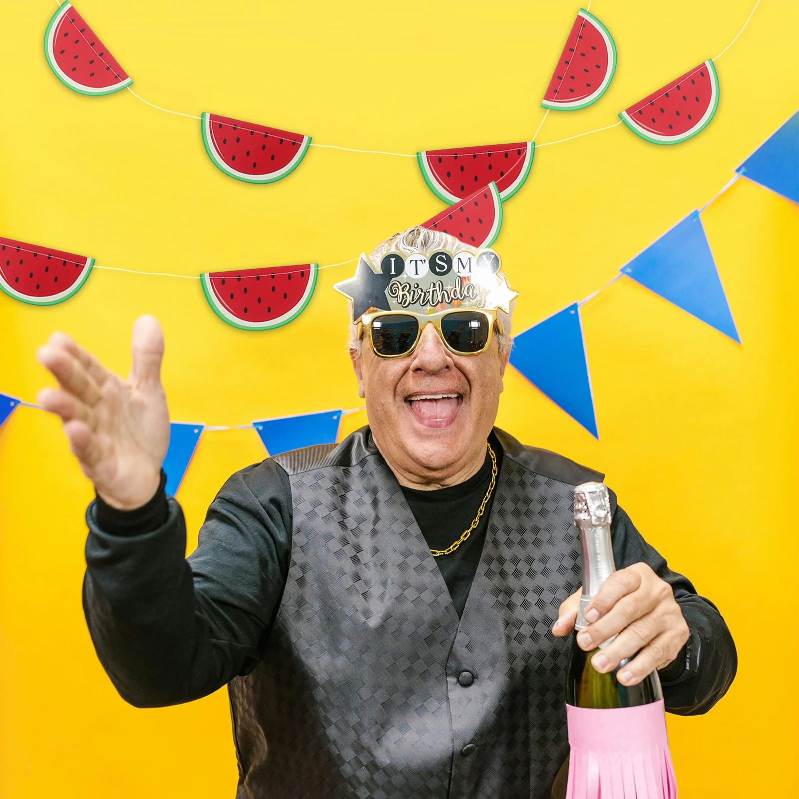 

4Pcs Watermelon Banner Summer Birthday Decorations Paper Fruit Theme Hanging Garland Indoor Outdoor Party Backdrop