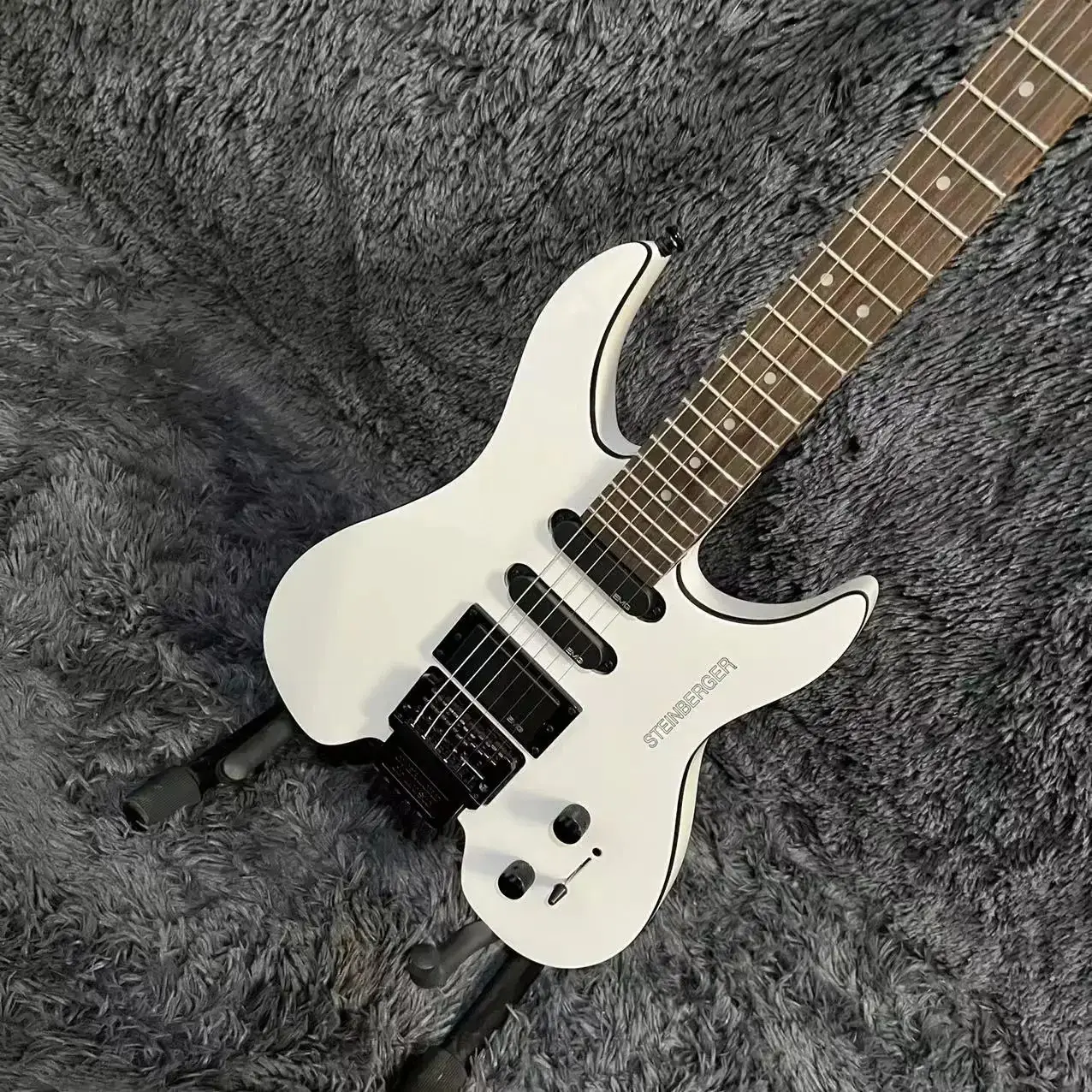 Headless Guitar, Body, White Color, Floyd Rose Tremolo Bridge, 6 Strings Guitarra, Steinberger Version