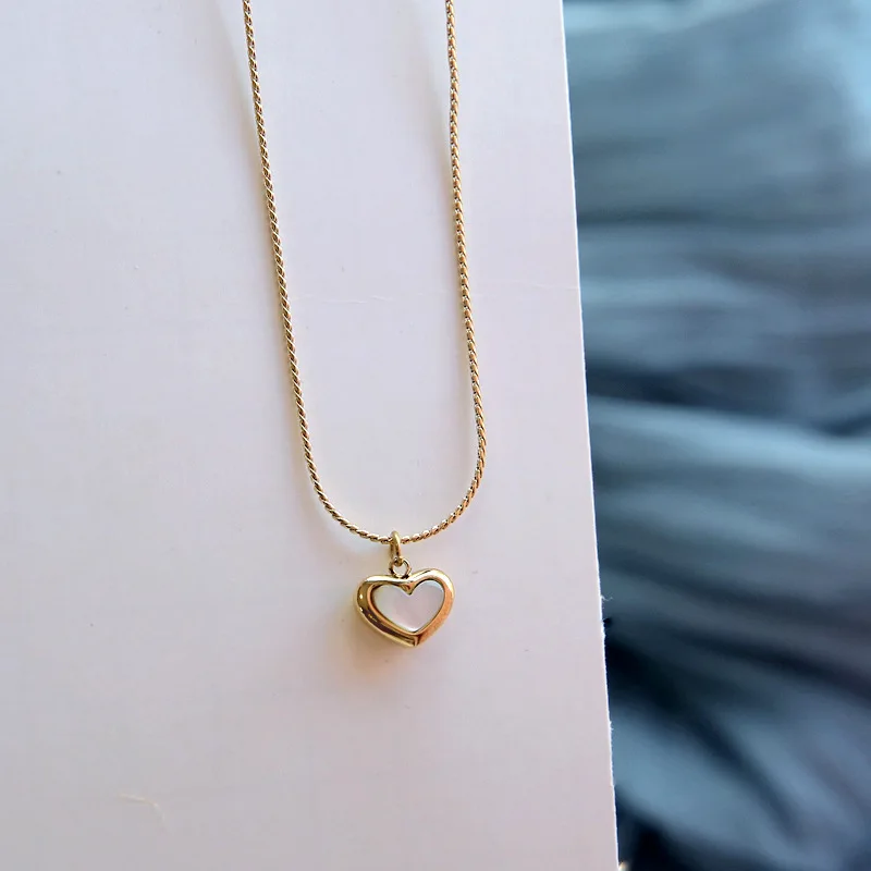 ANENJERY 316L Stainless Steel Shell Love Heart Pendant Necklace for Women  Clavicle Chain Gifts