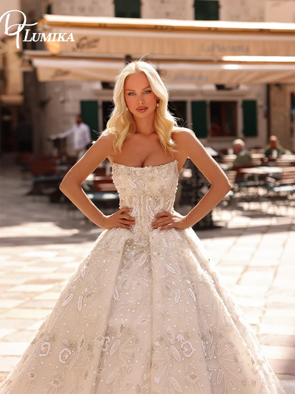 

Elegant Strapless Ball Gown Wedding Dress Luminous Beaded Lace Bridal Gown For Bride Customized Cathedral Train Vestido De Novia