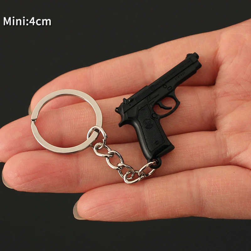 Hot 1:5 Berettas 92F Metal Gun Keychain Glock 1911 Pistol Weapon Model Toy Miniature Alloy Collection Adult Pendant Holiday Gift