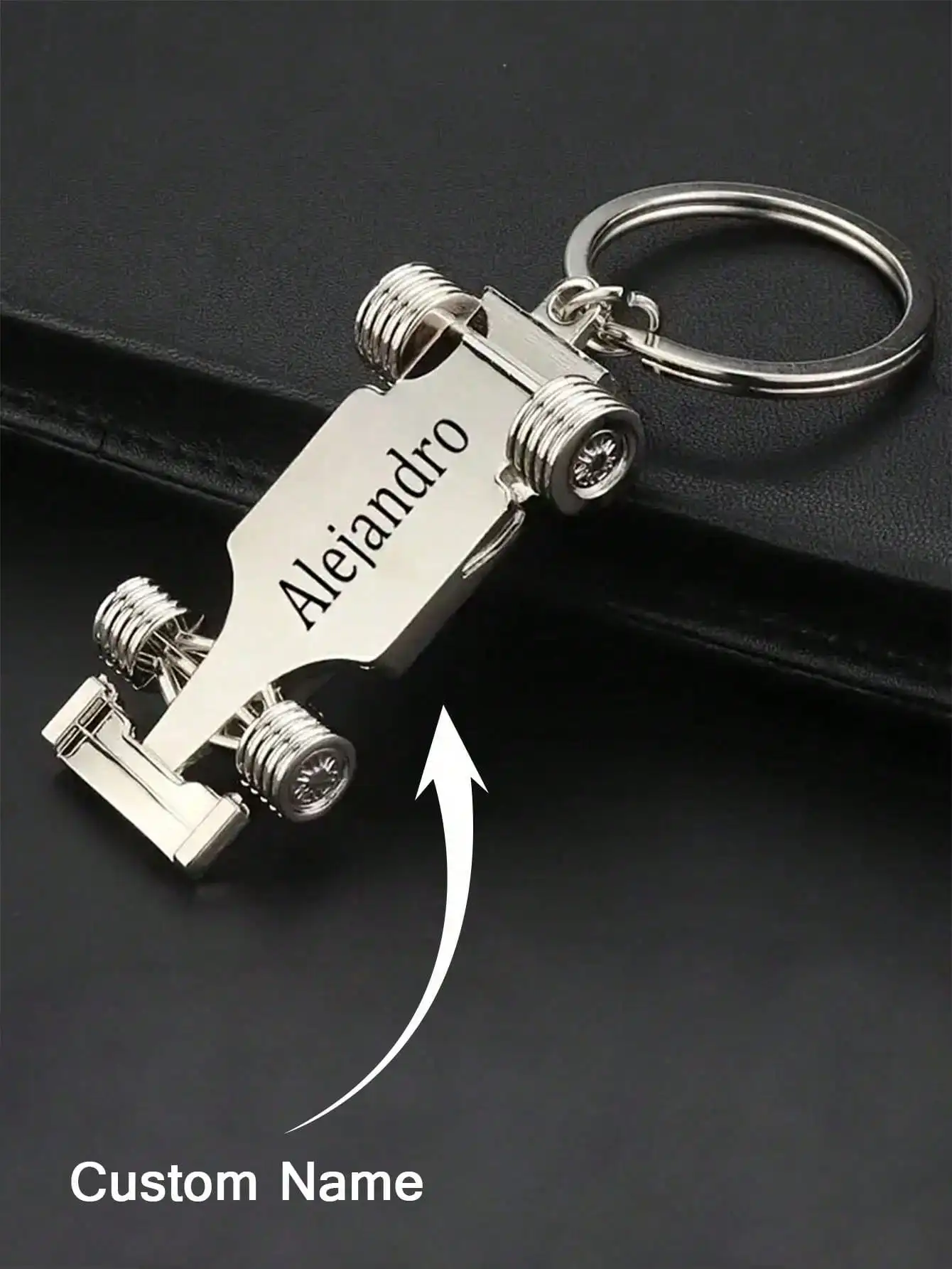 1 шт. металлический брелок для мини-гоночного автомобиля 3D, индивидуальный именной текст, брелок для ключей в форме спортивного автомобиля, индивидуальный брелок для ключей в подарок