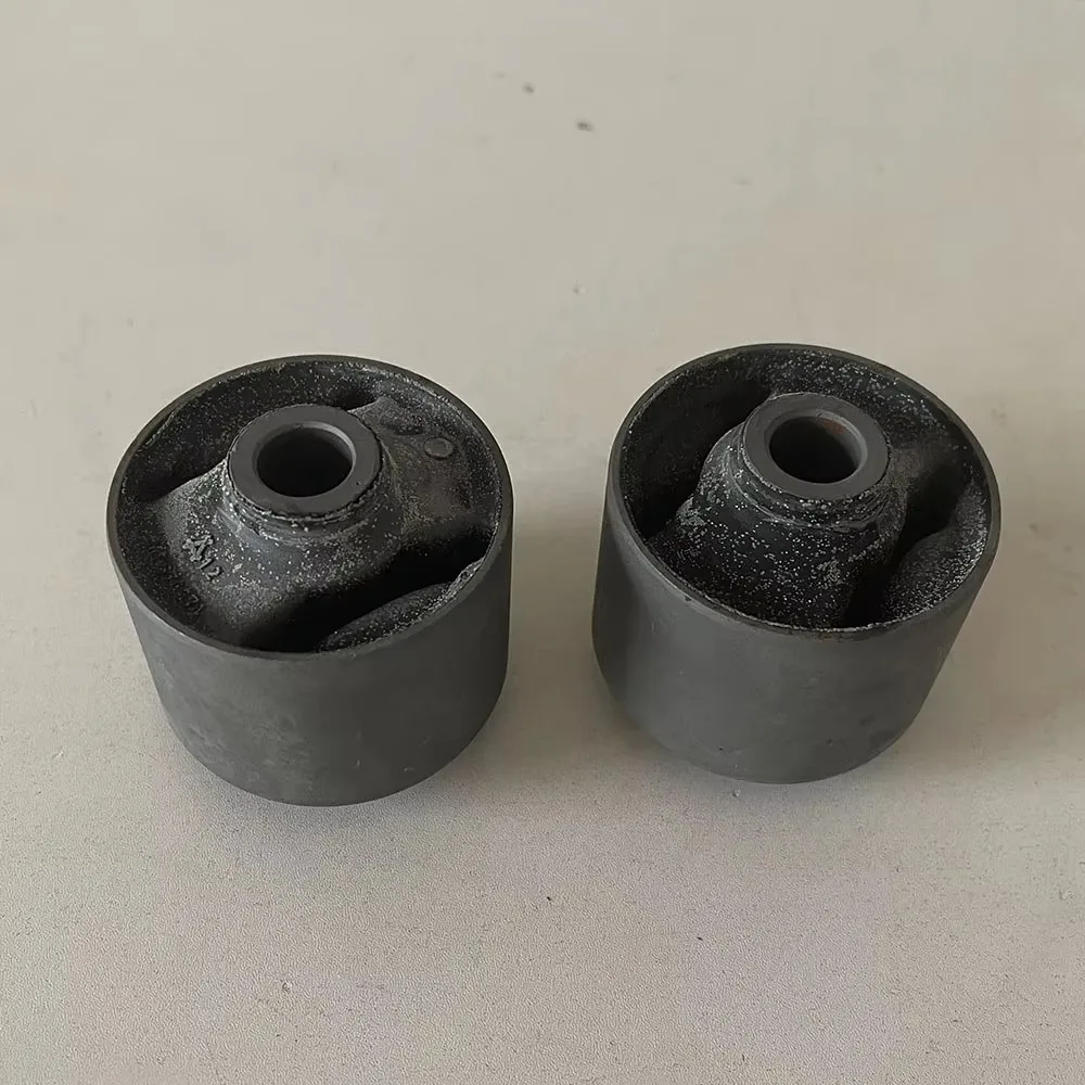 2PCS Front Lower Suspension Control Arm Bushing MR374574 for Mitsubishi Pajero V73 2001 V93 V97 2006-2018 view 5