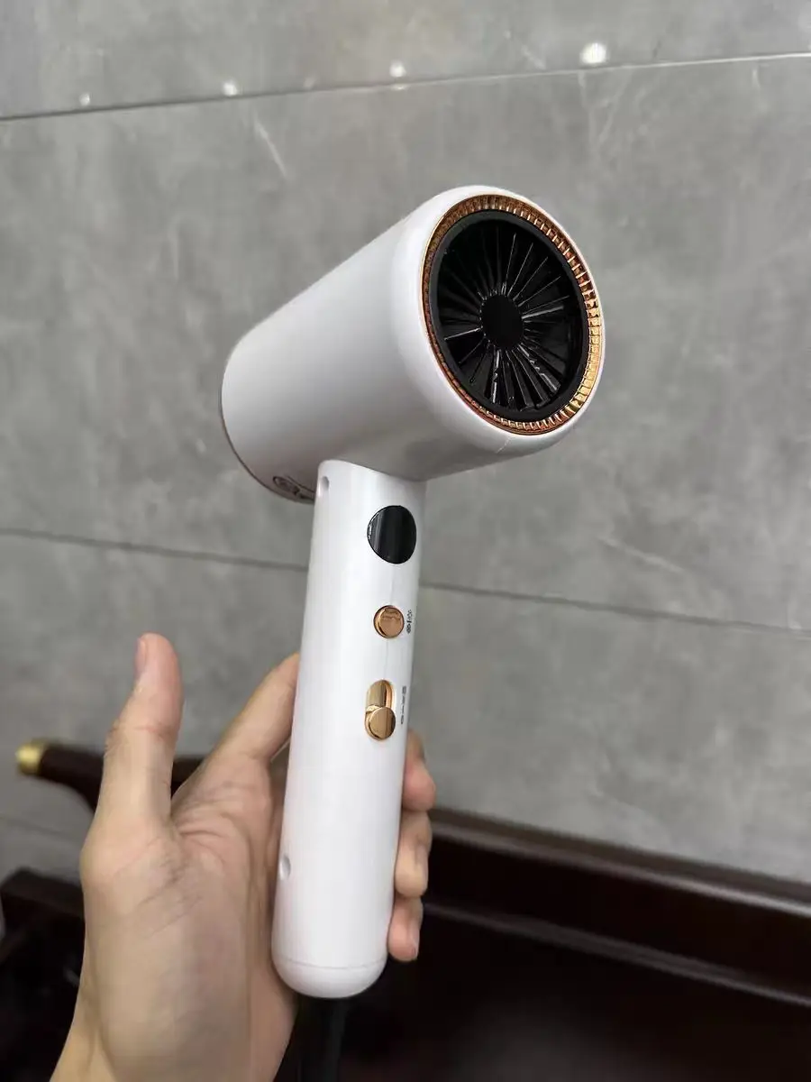 

Фен с ионным синим светом, интеллектуальный дисплей температуры, высокая мощность горячего и холодного воздуха